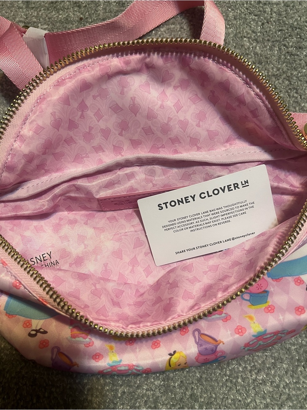 Alice in Wonderland Stoney Clover Fannypack - Picture 4 of 4